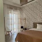 Flower Bed & Breakfast 3*